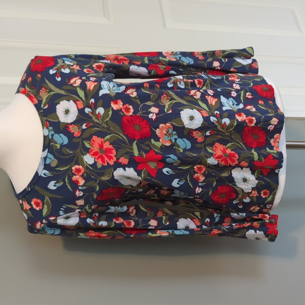 Loft ruffled sleeve floral blouse